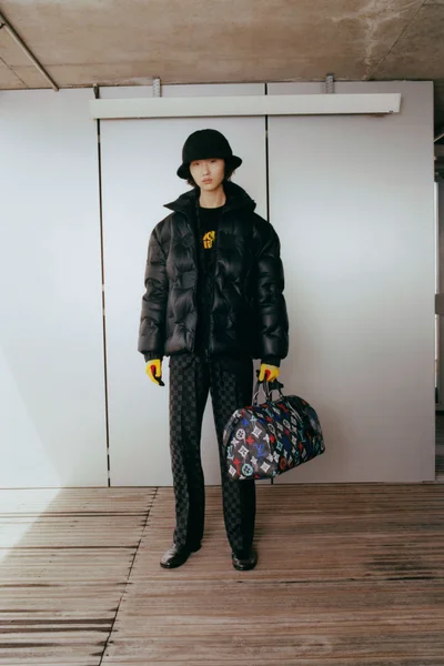 Look 24